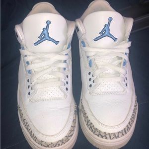 UNC Jordan 3’s